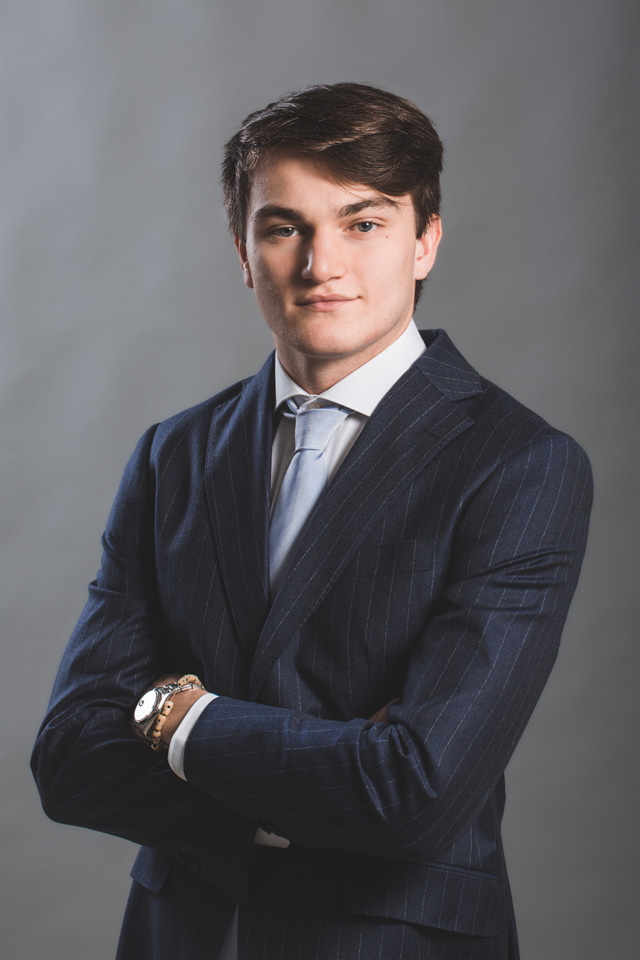 http://fotografie%20ritratti%20business%20curriculum%20vitae%20milano%20studio%20fotografico%20lops